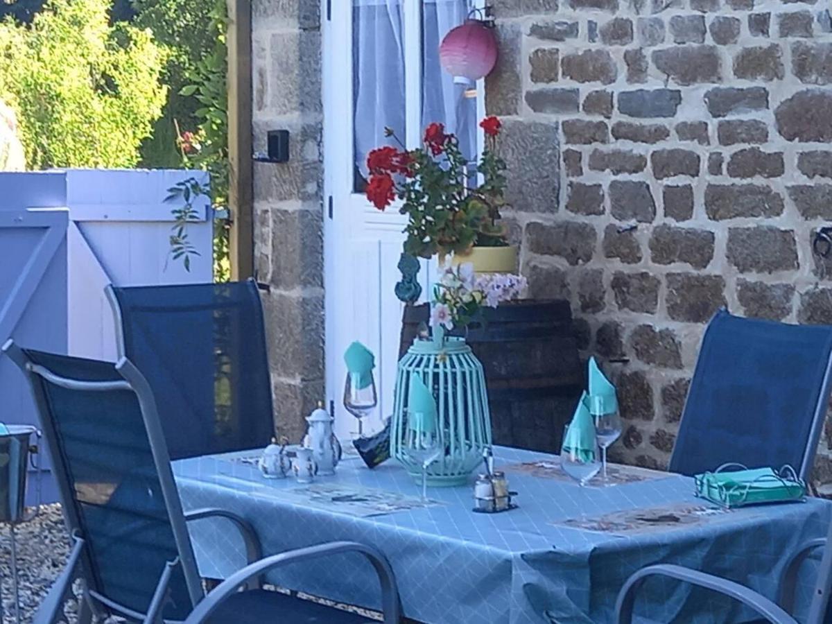 Mortain-Bocage - 2-Bed Wisteria Cottage - Sleeps 4 Notre-Dame-du-Touchet Exterior photo